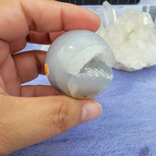 Load image into Gallery viewer, Druzy Agate Sphere "M"