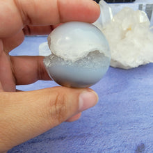 Load image into Gallery viewer, Druzy Agate Sphere "M"