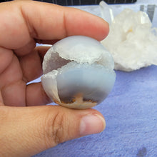 Load image into Gallery viewer, Druzy Agate Sphere "M"
