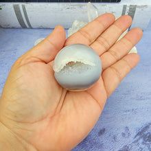 Load image into Gallery viewer, Druzy Agate Sphere "M"