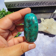 Load image into Gallery viewer, Chrysocolla Palm Stone "B"