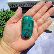 Load image into Gallery viewer, Chrysocolla Palm Stone "B"
