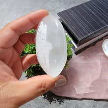 Load image into Gallery viewer, Hamsa Selenite Palm Stones