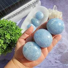Load image into Gallery viewer, Blue Calcite Palm Stones