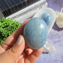 Load image into Gallery viewer, Blue Calcite Palm Stones