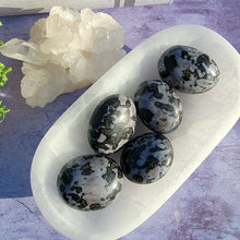 Load image into Gallery viewer, Indigo Gabbro Palm Stones