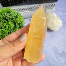 Load image into Gallery viewer, Honey Calcite Tower "E"