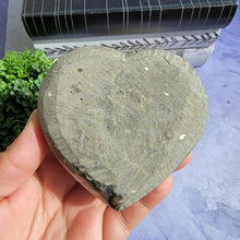 Load image into Gallery viewer, Amethyst Heart "B"