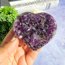 Load image into Gallery viewer, Amethyst Heart "L"