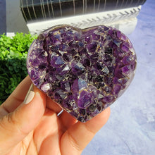 Load image into Gallery viewer, Amethyst Heart "L"