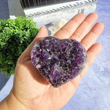 Load image into Gallery viewer, Amethyst Heart "L"