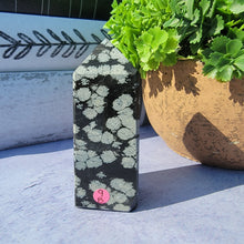 Load image into Gallery viewer, Snowflake Obsidian Tower "B"