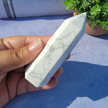 Load image into Gallery viewer, Howlite Tower "C"