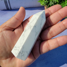 Load image into Gallery viewer, Howlite Tower "C"