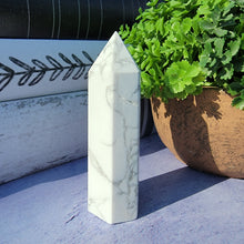 Load image into Gallery viewer, Howlite Tower "D"