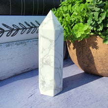 Load image into Gallery viewer, Howlite Tower "D"