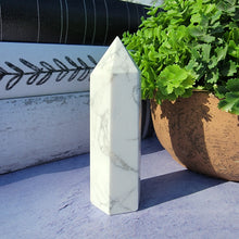 Load image into Gallery viewer, Howlite Tower "D"