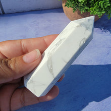 Load image into Gallery viewer, Howlite Tower "D"