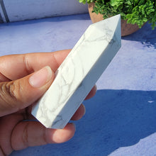 Load image into Gallery viewer, Howlite Tower "D"