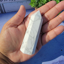 Load image into Gallery viewer, Howlite Tower "D"