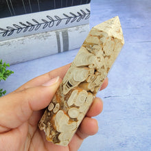Load image into Gallery viewer, Amber Calcite Tower "N"