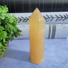 Load image into Gallery viewer, Honey Calcite Tower "M"