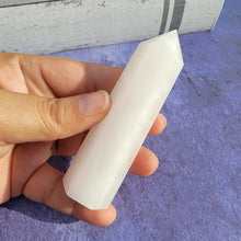 Load image into Gallery viewer, Mangano Calcite Tower "U"