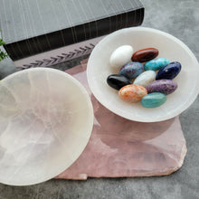 Load image into Gallery viewer, Round Selenite Bowl - Large