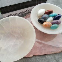 Load image into Gallery viewer, Round Selenite Bowl - Large