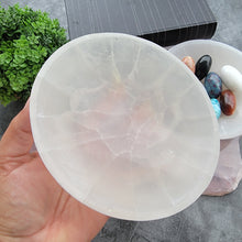 Load image into Gallery viewer, Round Selenite Bowl - Large