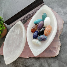 Load image into Gallery viewer, Marquise Selenite Bowl