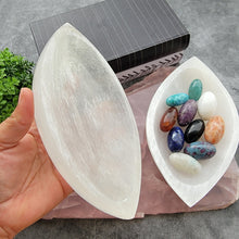Load image into Gallery viewer, Marquise Selenite Bowl