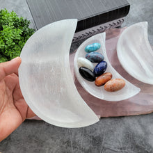 Load image into Gallery viewer, Moon Selenite Bowl