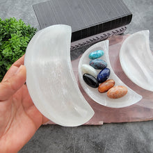 Load image into Gallery viewer, Moon Selenite Bowl