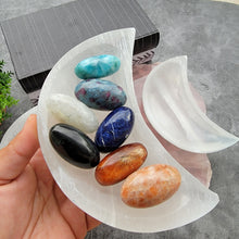 Load image into Gallery viewer, Moon Selenite Bowl