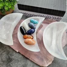Load image into Gallery viewer, Moon Selenite Bowl
