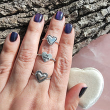 Load image into Gallery viewer, Customizable Heart Ring