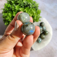 Load image into Gallery viewer, Labradorite Mini Spheres