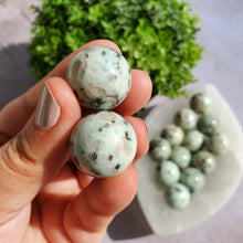 Load image into Gallery viewer, Kiwi Jasper Mini Spheres