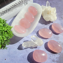 Load image into Gallery viewer, Rose Quartz Palm Stones