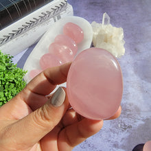 Load image into Gallery viewer, Rose Quartz Palm Stones