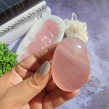 Load image into Gallery viewer, Rose Quartz Palm Stones