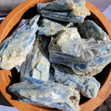 Load image into Gallery viewer, Raw Blue Kyanite