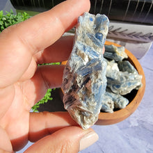 Load image into Gallery viewer, Raw Blue Kyanite