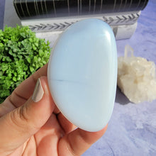 Load image into Gallery viewer, Blue Chalcedony Palm Stone &quot;G&quot;