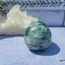 Load image into Gallery viewer, Moss Agate Skull &quot;C&quot;