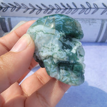 Load image into Gallery viewer, Moss Agate Skull &quot;C&quot;