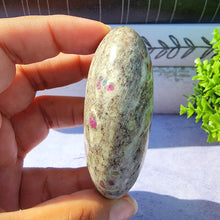 Load image into Gallery viewer, Ruby in Albite Palm Stone &quot;A&quot;