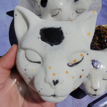 Load image into Gallery viewer, Kitty Bath Bomb with Obsidian Tumbled Crystal