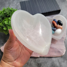 Load image into Gallery viewer, Heart Selenite Bowl - Large